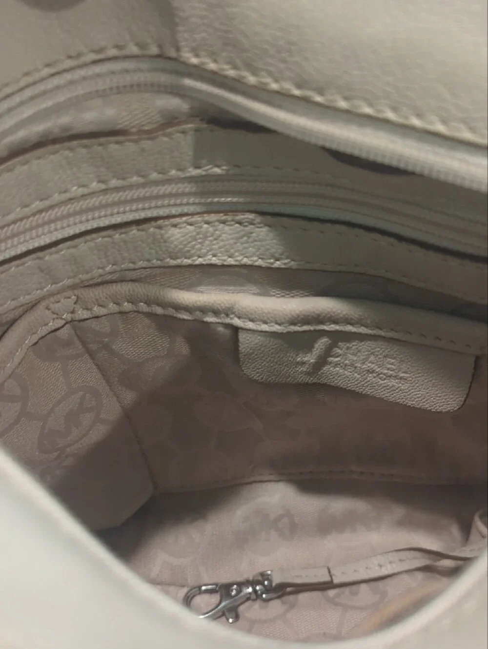 Michael Kors compact michael